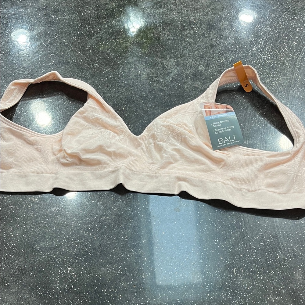 Bali Women's Soft Pink Lace Bra
